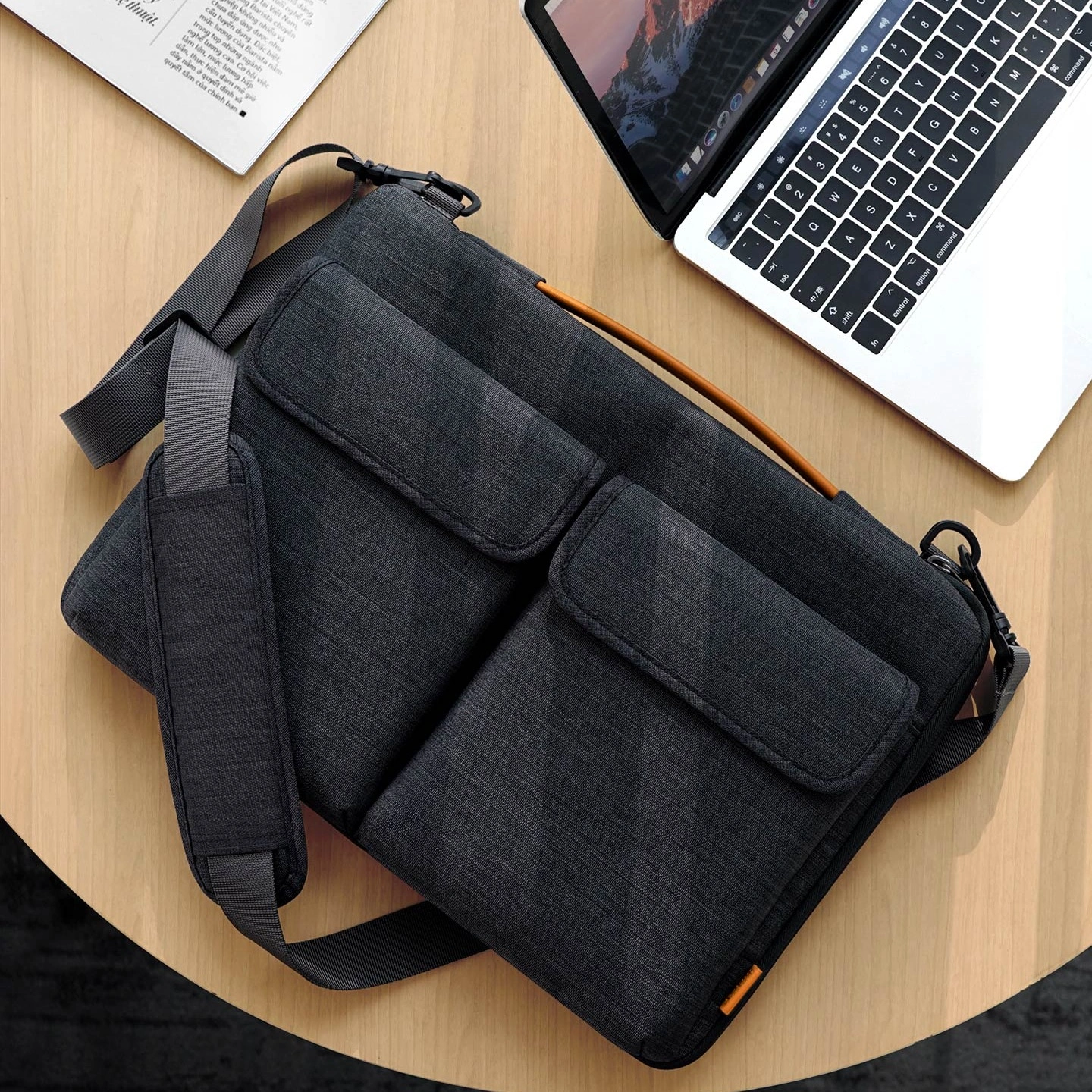 tui deo vai inateck edgekeeper bao ve 360 macbook pro 14 inch black gray lb03008 10 1