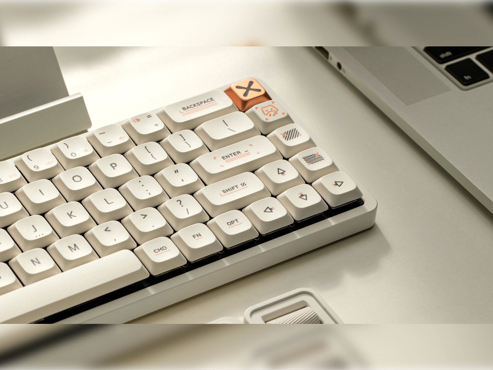 ban phim co iqunix magi65 low profile aluminum ochre white pc 15 1