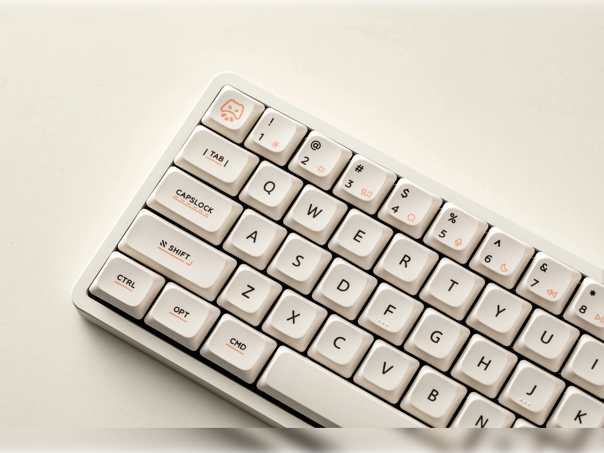 ban phim co iqunix magi65 low profile aluminum ochre white pc 3 1