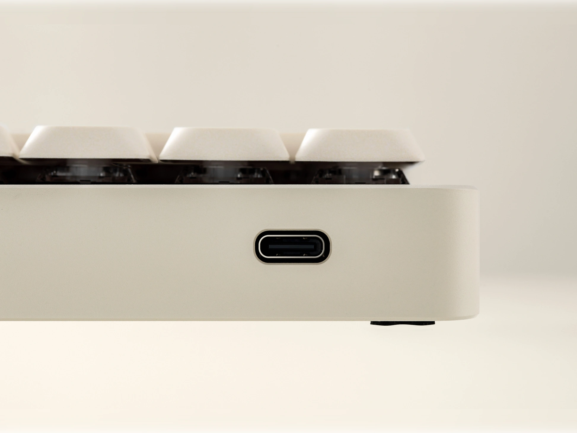 ban phim co iqunix magi65 low profile aluminum ochre white pc 6 1