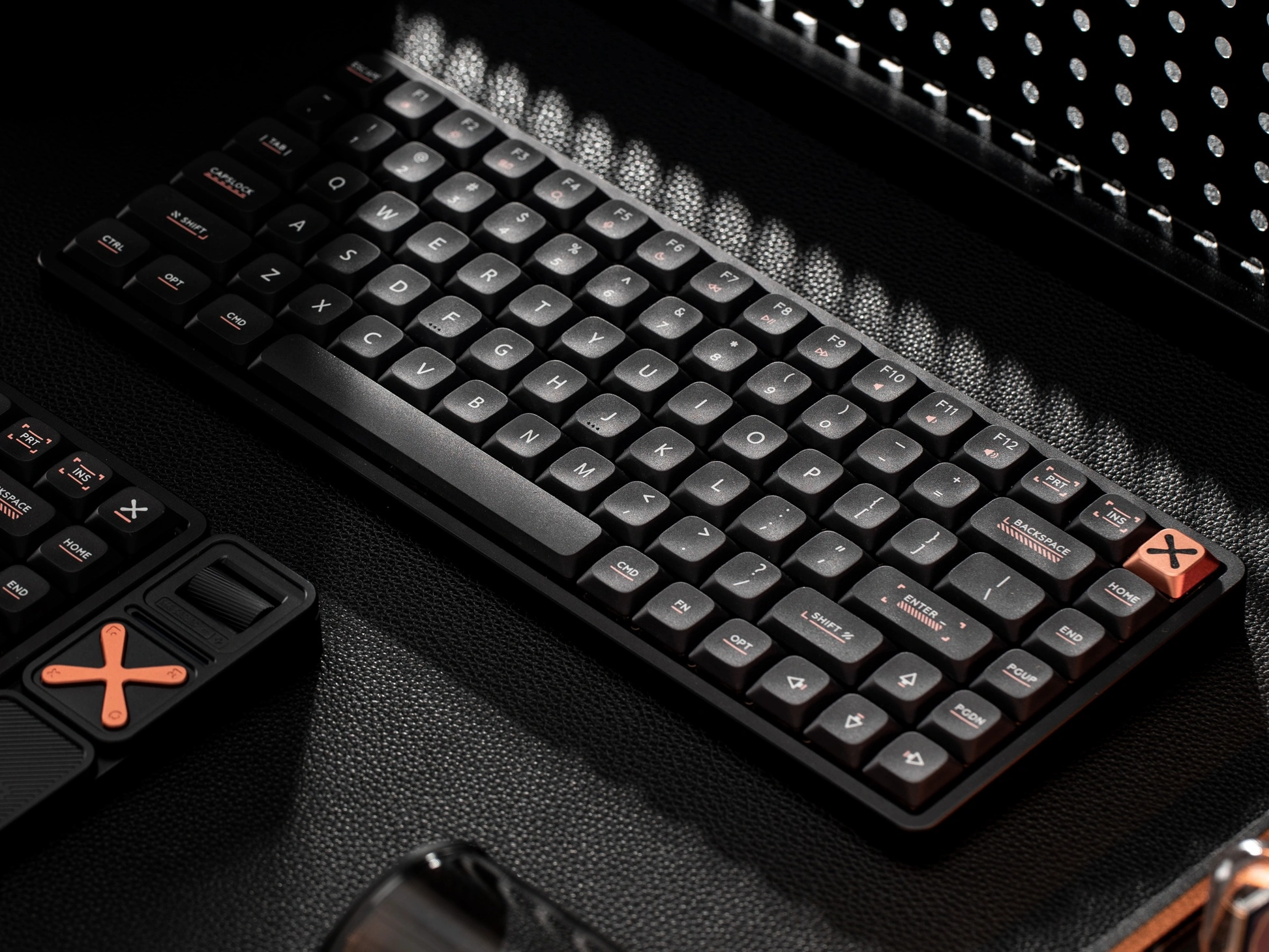 ban phim co iqunix magi75 low profile aluminum shadow black 8 1