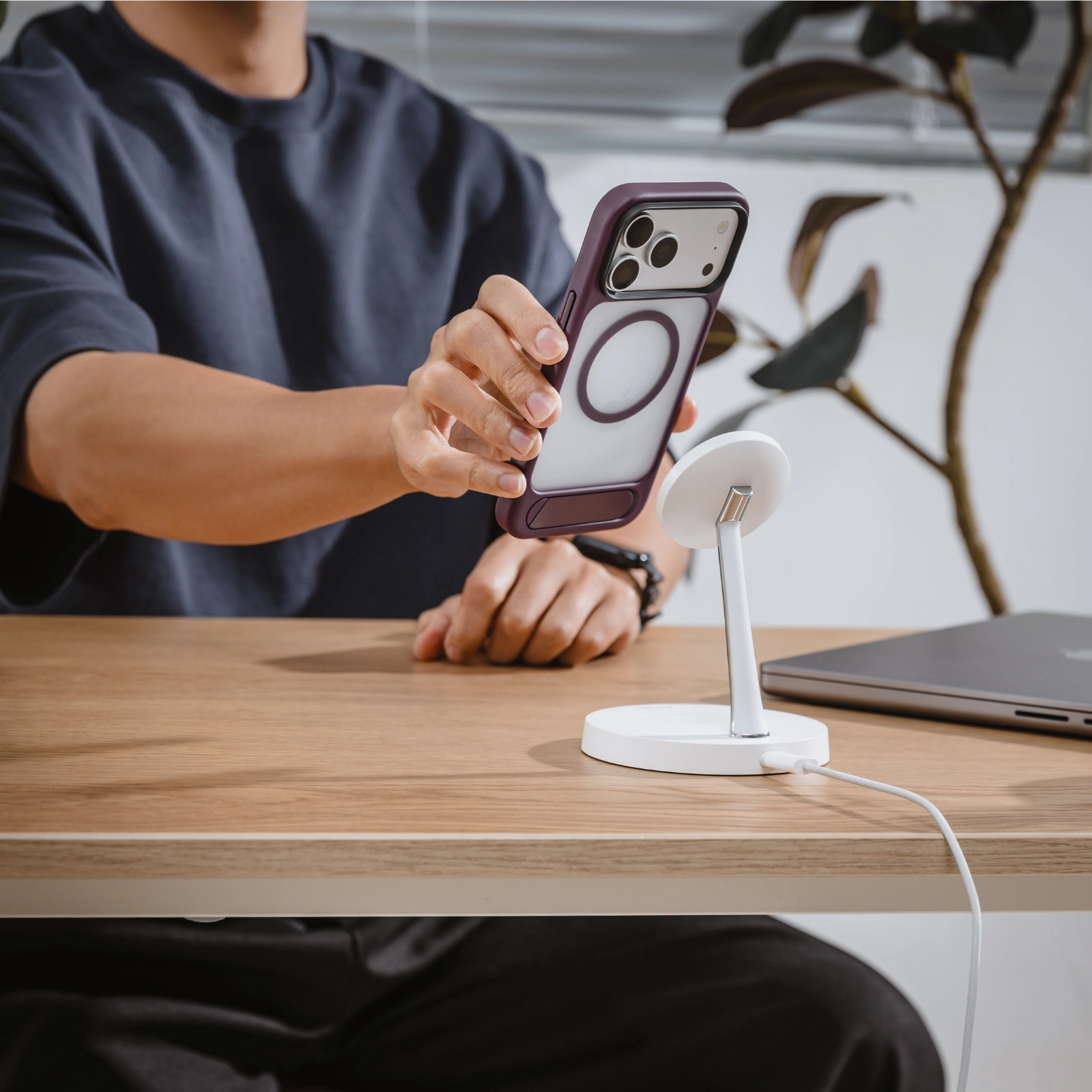 op lung switcheasy easystand m stand guard for iphone 17 pro 18 pro content 9